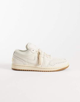 Jordan Nike Air Jordan Low SE sneakers in white