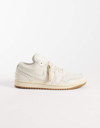 Jordan Nike Air Jordan Low SE sneakers in white
