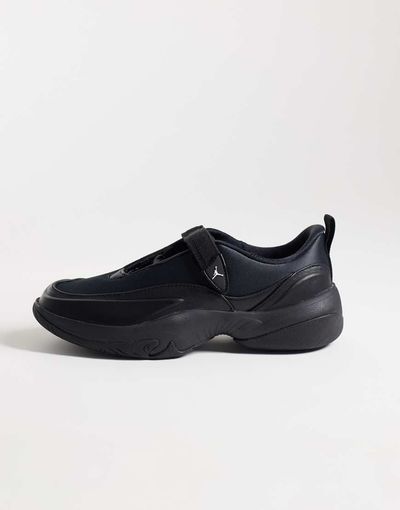 Jordan Nike Jordan Pointe sneakers in black