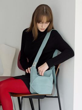 JOSEPH & STACEY Lucky Pleats Knit Off City Bucket Bag (All)