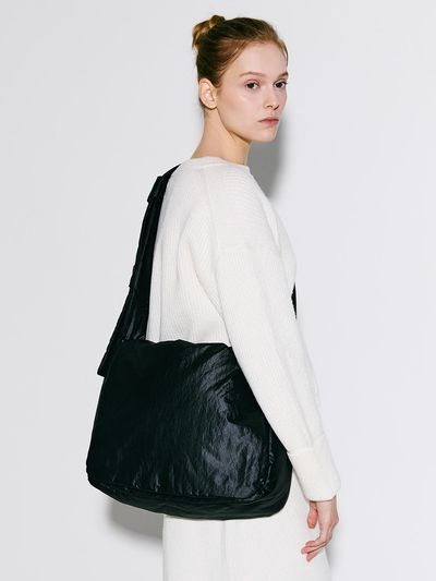 JOSEPH & STACEY Pebble Messenger Bag_Onyx