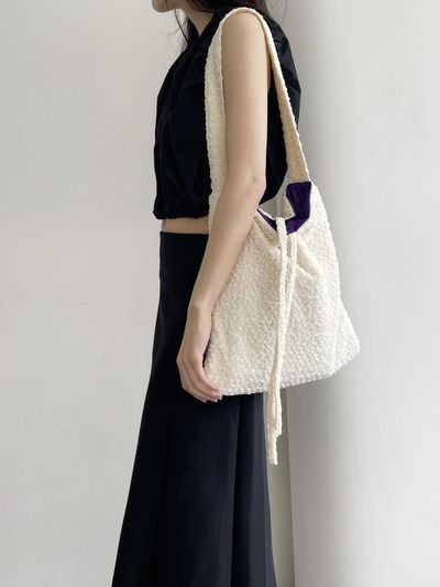 JOUER Crease Padded Shoulder Bag _Cream