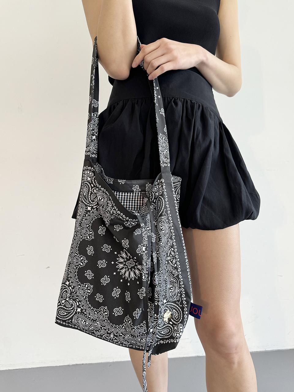 JOUER JOUER Bandana Shoulder Bag. Black