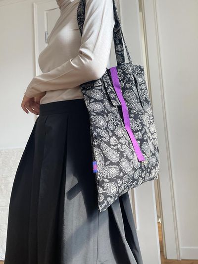 JOUER JOUER Paisley corduroy bag / black