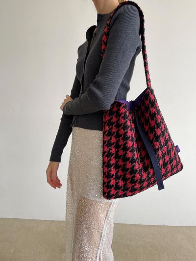 JOUER Tweed padding shoulder bag / scarlet