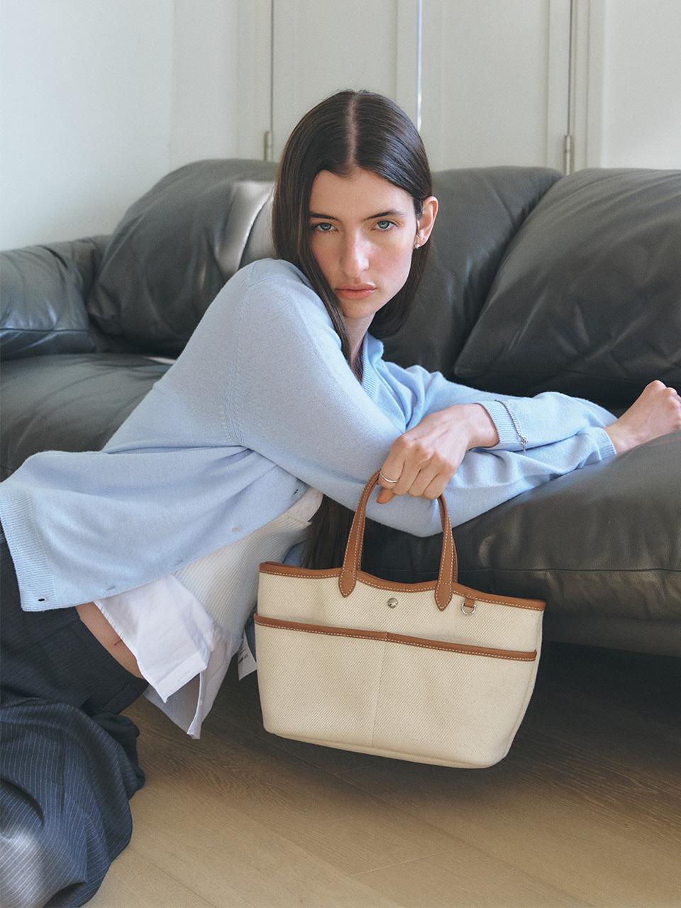 JOY GRYSON Breeze Tote Bag (LW5SE2900 0A)