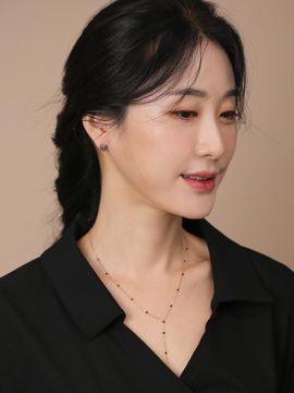 JUDY AND PAUL Amy Heart Black Crystal Earrings
