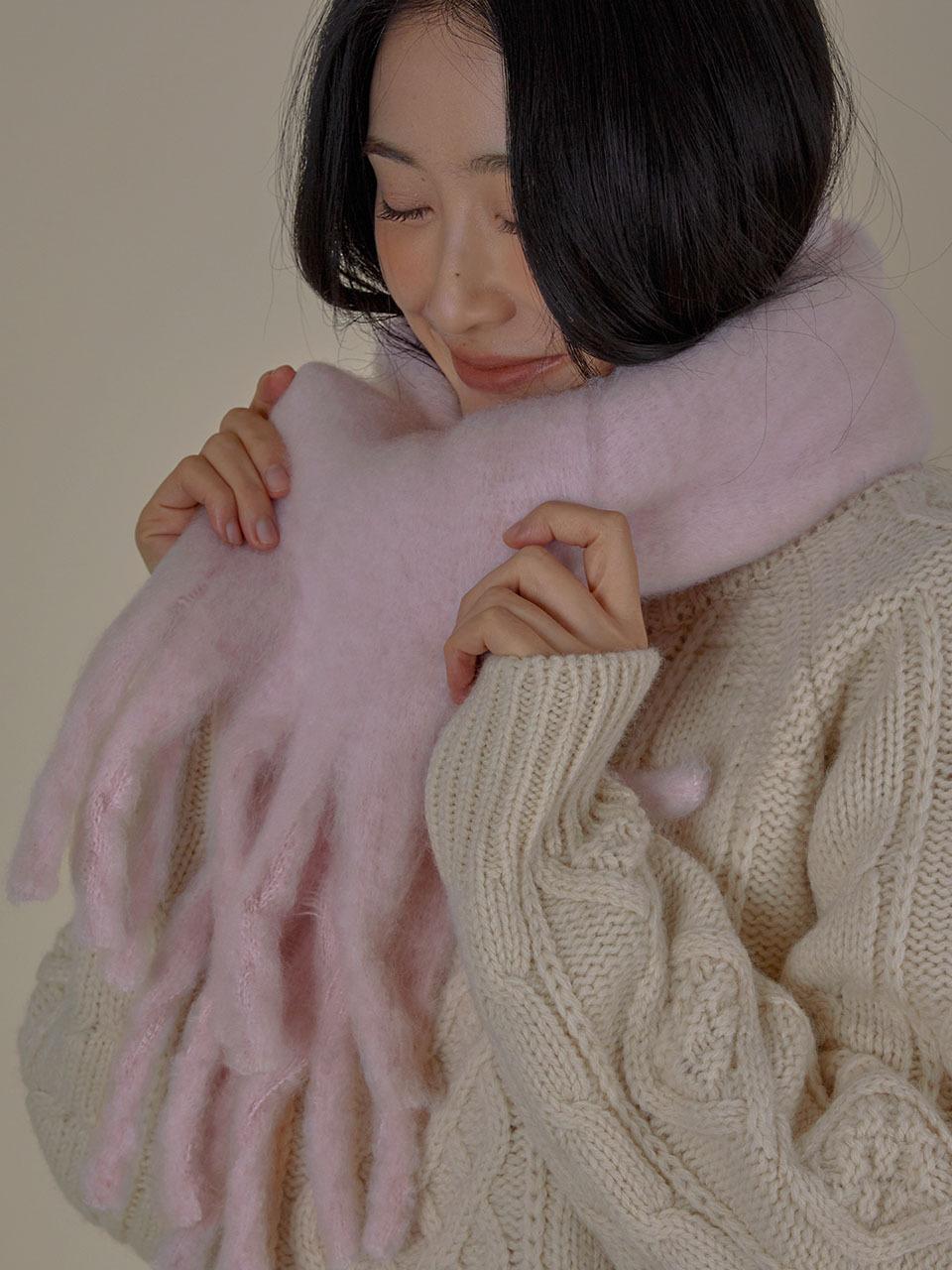 JUDY AND PAUL Cozy Pastel Compact Plush Muffler