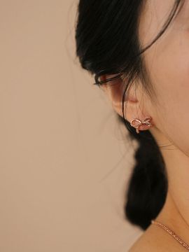 JUDY AND PAUL Diana Twist Ribbon Rose Gold Earrings