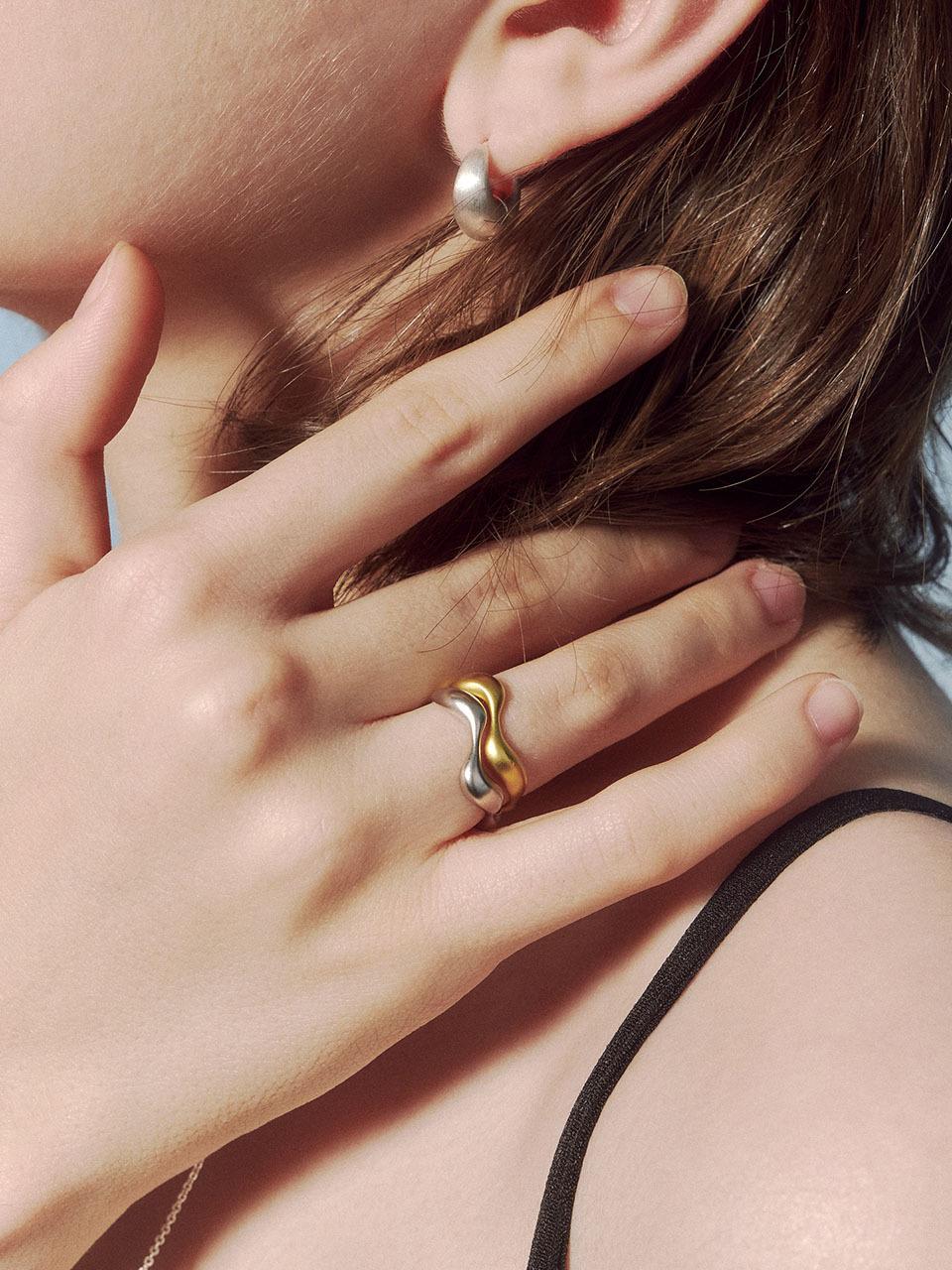JUDY AND PAUL Lyle Simple Wave Ring