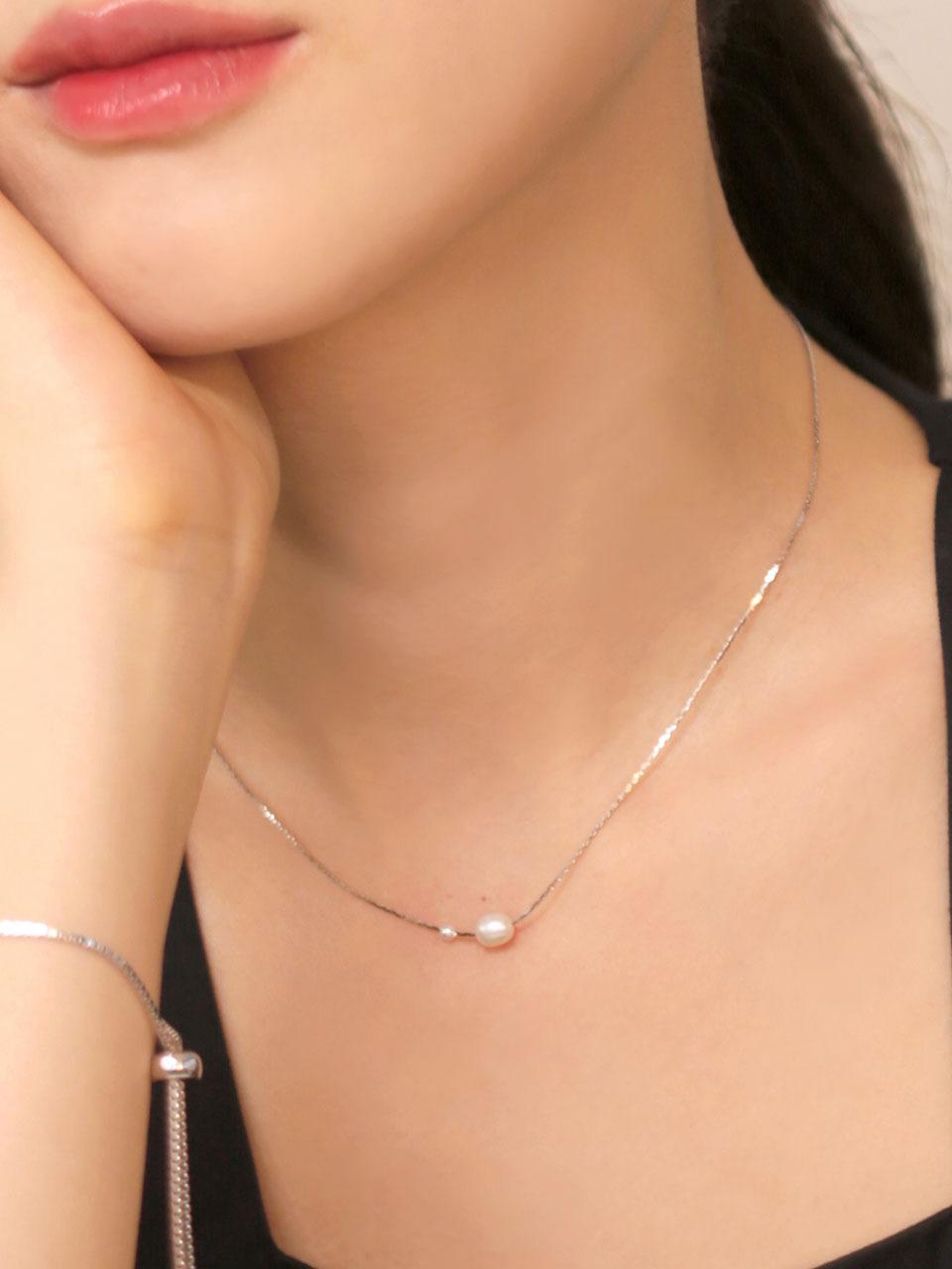 JUDY AND PAUL Oh freshwater pearl point necklace