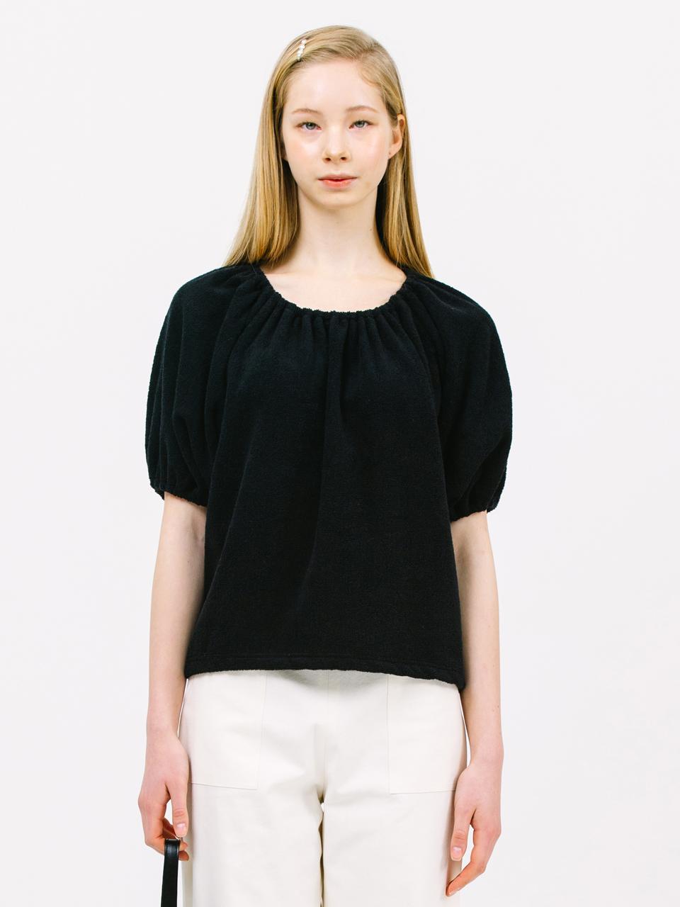 Jun by Jun k. boucle string top_black