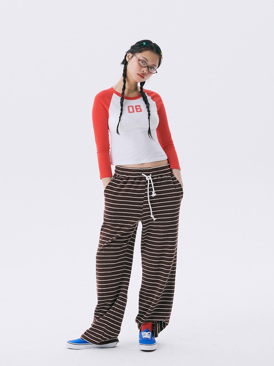 JUNEJUNE SPACE Raglan Contrast Detail T-shirt [RED]