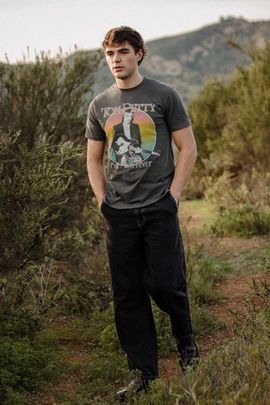 Junk Food Junk Food Tom Petty Full Moon Fever Flea Market Tee in Vintage Black, Men's at Urban Outfitters
