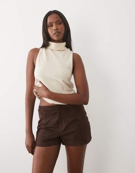 Kaiia Kaiia faux suede micro shorts in chocolate-Brown