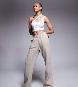 Kaiia Kaiia Tall cotton blend wide leg sweatpants in stone-Neutral