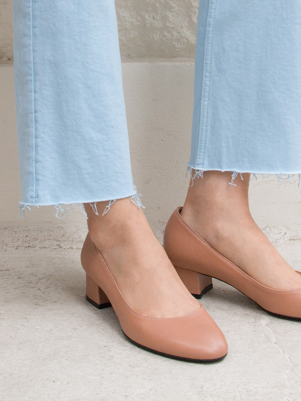 karen white Easily Pumps