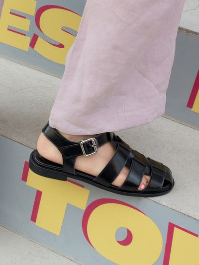 karen white Fence Fisherman Sandals - Black (kw2216)