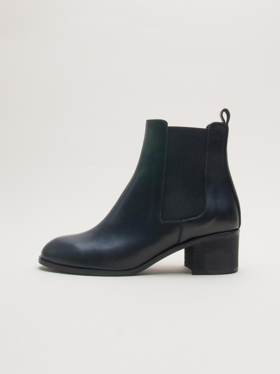 karen white Premium Leather Winter Chelsea Boots (kw2751)