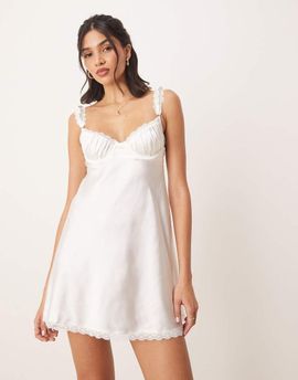 Kat The Label Kat The Label Celeste slip in ivory-White