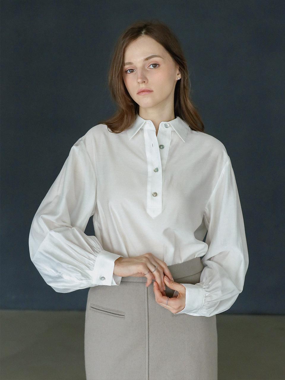 KELLY DONAHUE Silky Volume Cropped Blouse