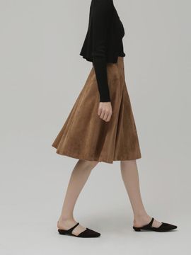 KELLY DONAHUE Suede Line Knee Length Flare Skirt