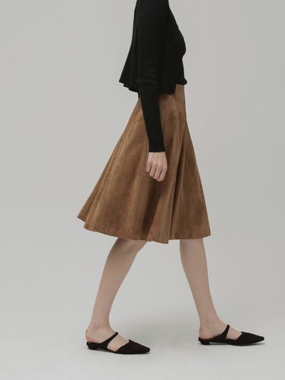 KELLY DONAHUE Suede Line Knee Length Flare Skirt