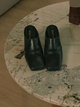 KERRIJADE Tapering Backless Loafers _ Black