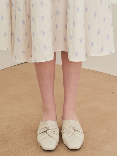 KERRIJADE T.Twist Mules - Cream