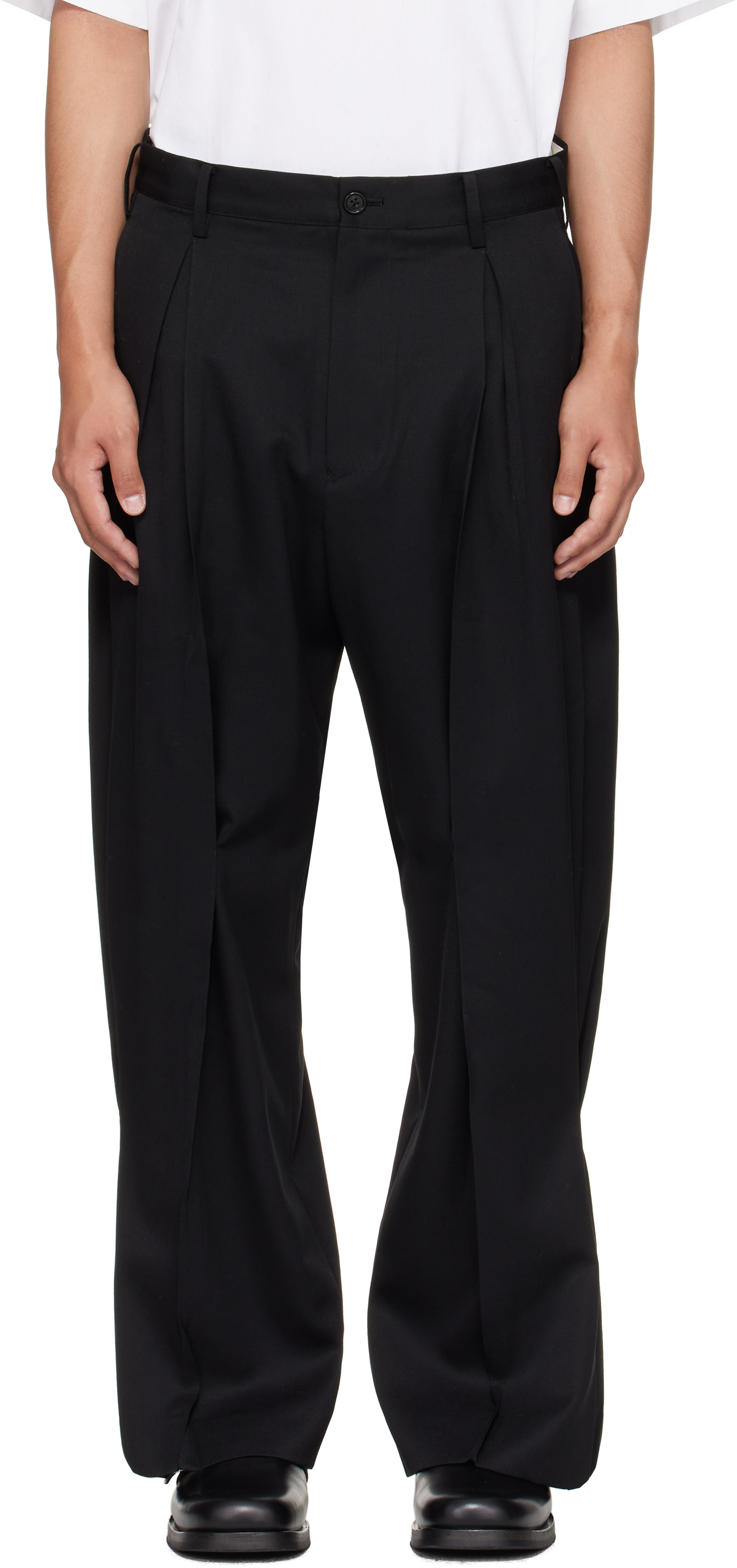 KHOKI - Black Tuck-Detail Trousers