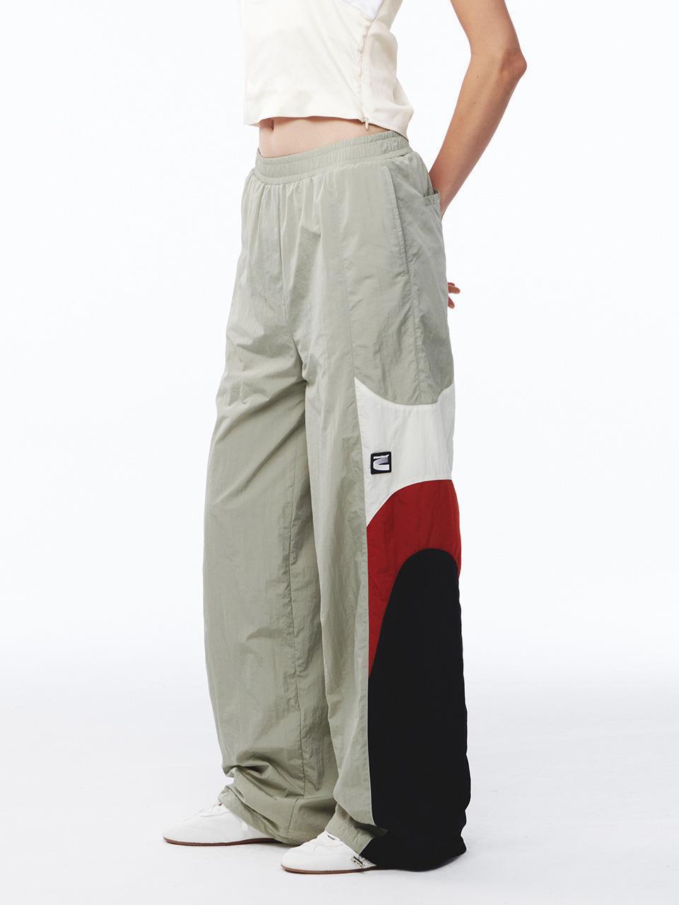 Kijun Paneled Relaxed Fit Nylon Casual Pants [Khaki Beige]