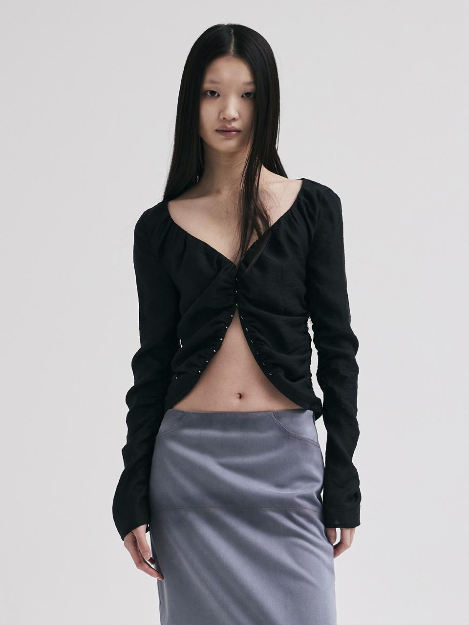 KILO HOOK SHIRRING BLOUSE_BLACK