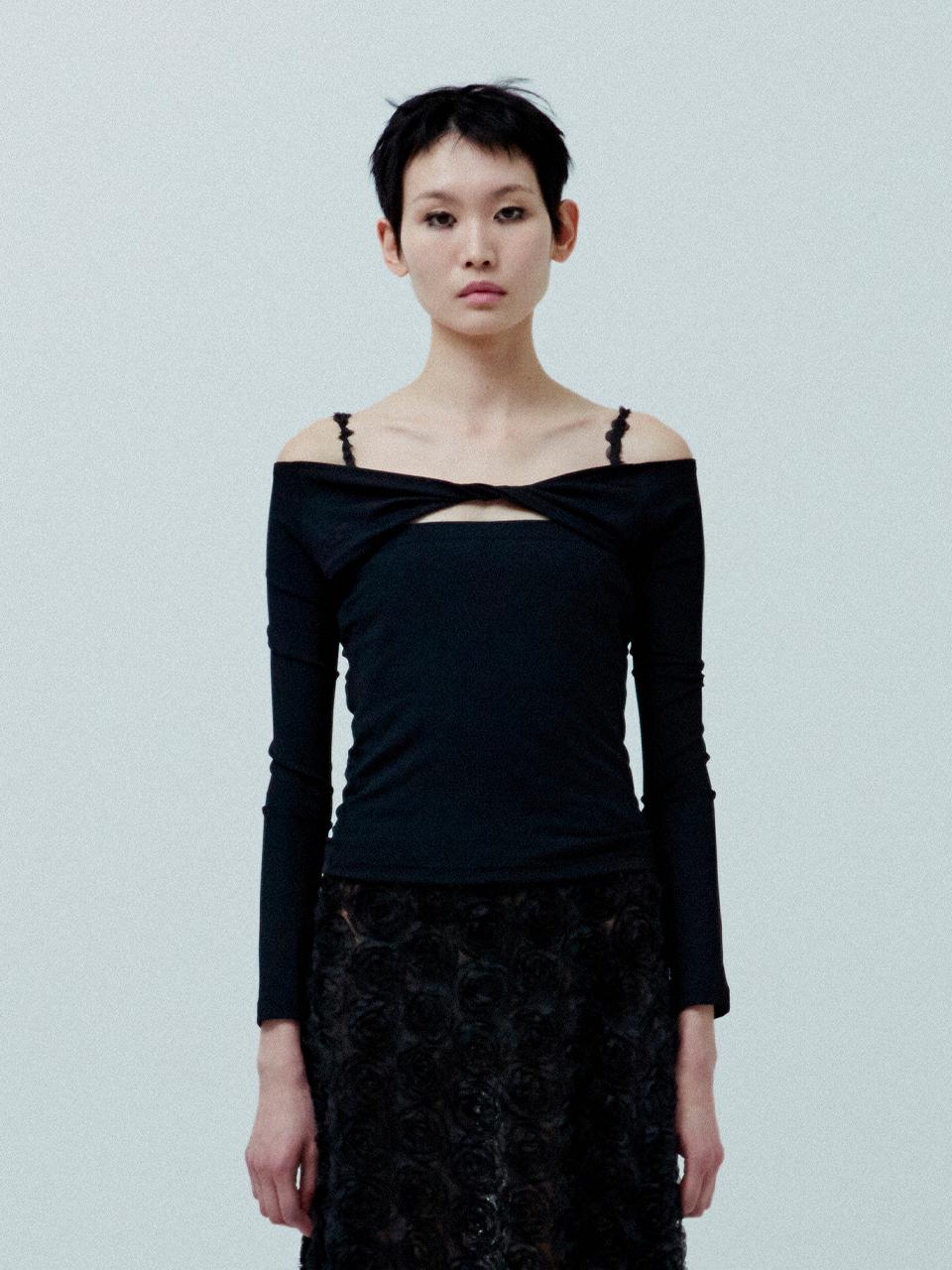 KILO Layered Twist Off-Shoulder Top [Black]
