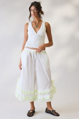 Kimchi Blue Kimchi Blue Kiss And Tell Ruffle Pull-On Pant in White, Women's at Urban Outfitters