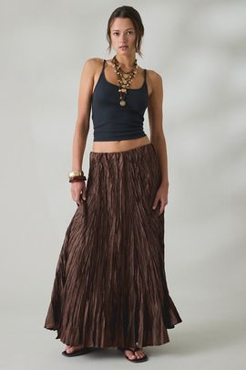 Kimchi Blue Kimchi Blue Whirlpool Crinkle Low-Rise Maxi Skirt in Brown, Women's at Urban Outfitters
