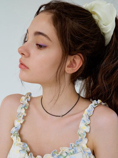 KINDABABY Black gemstone flower necklace