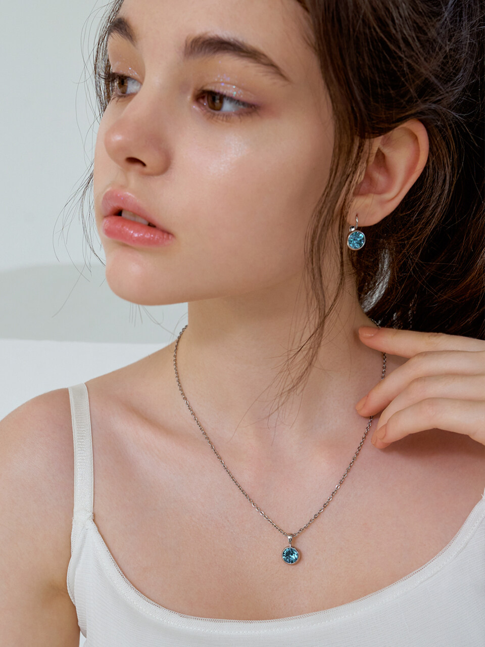 KINDABABY Color swarovski cubic necklace