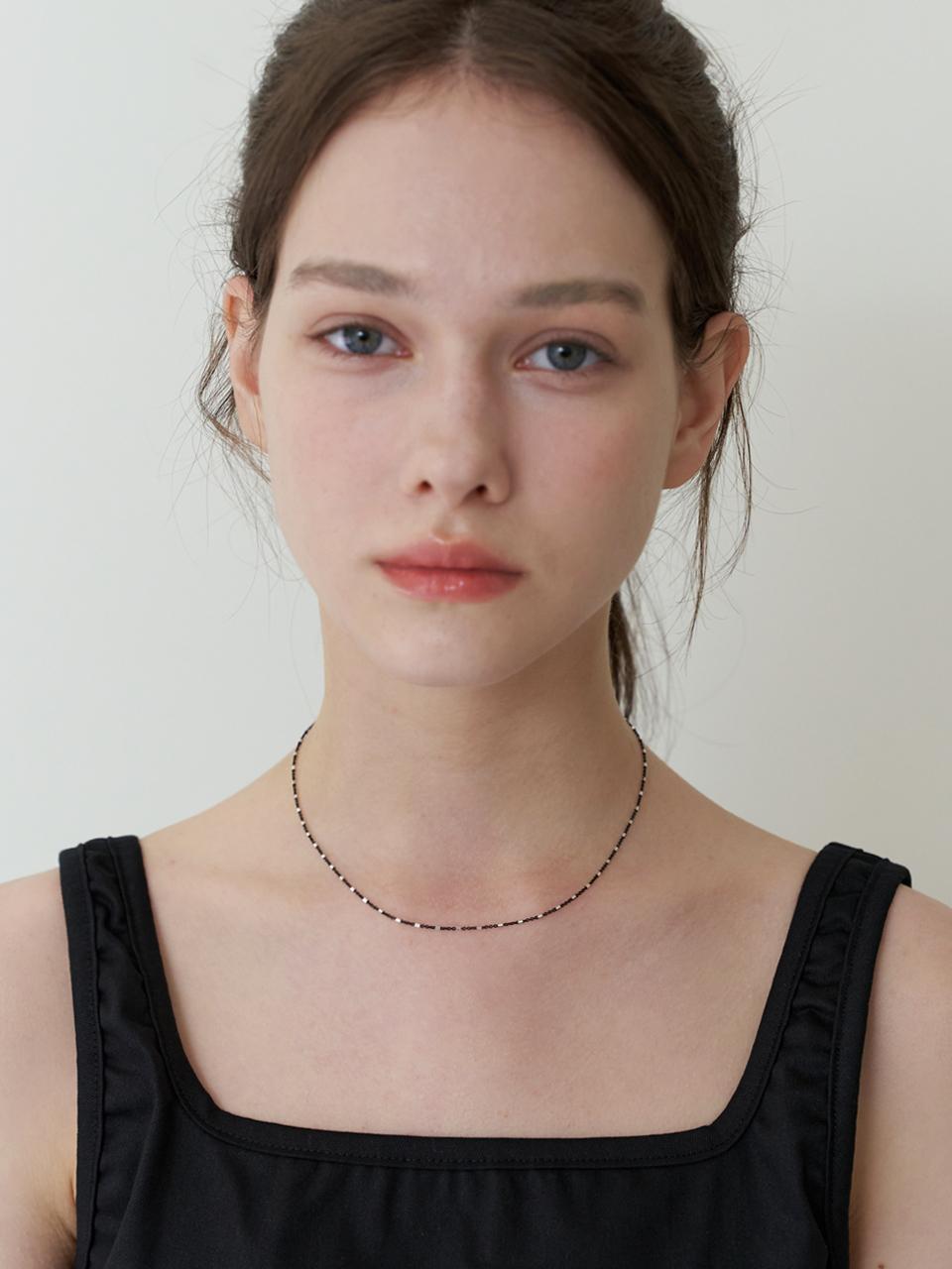 KINDABABY glitzy black chain necklace