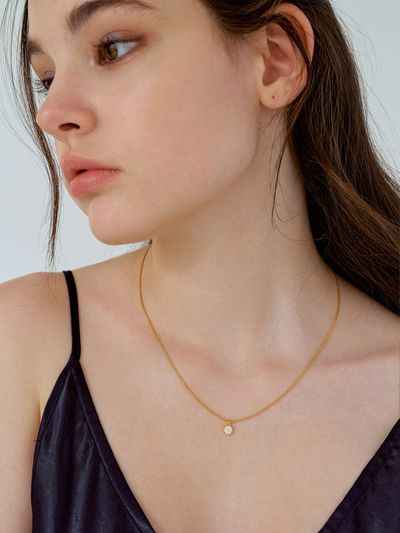 KINDABABY Gold white cubic circle necklace