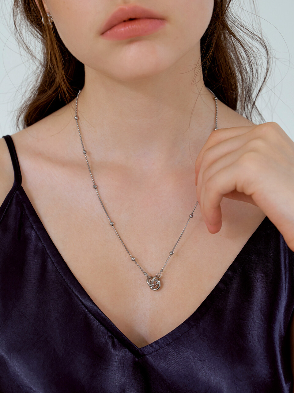 KINDABABY Mobius necklace