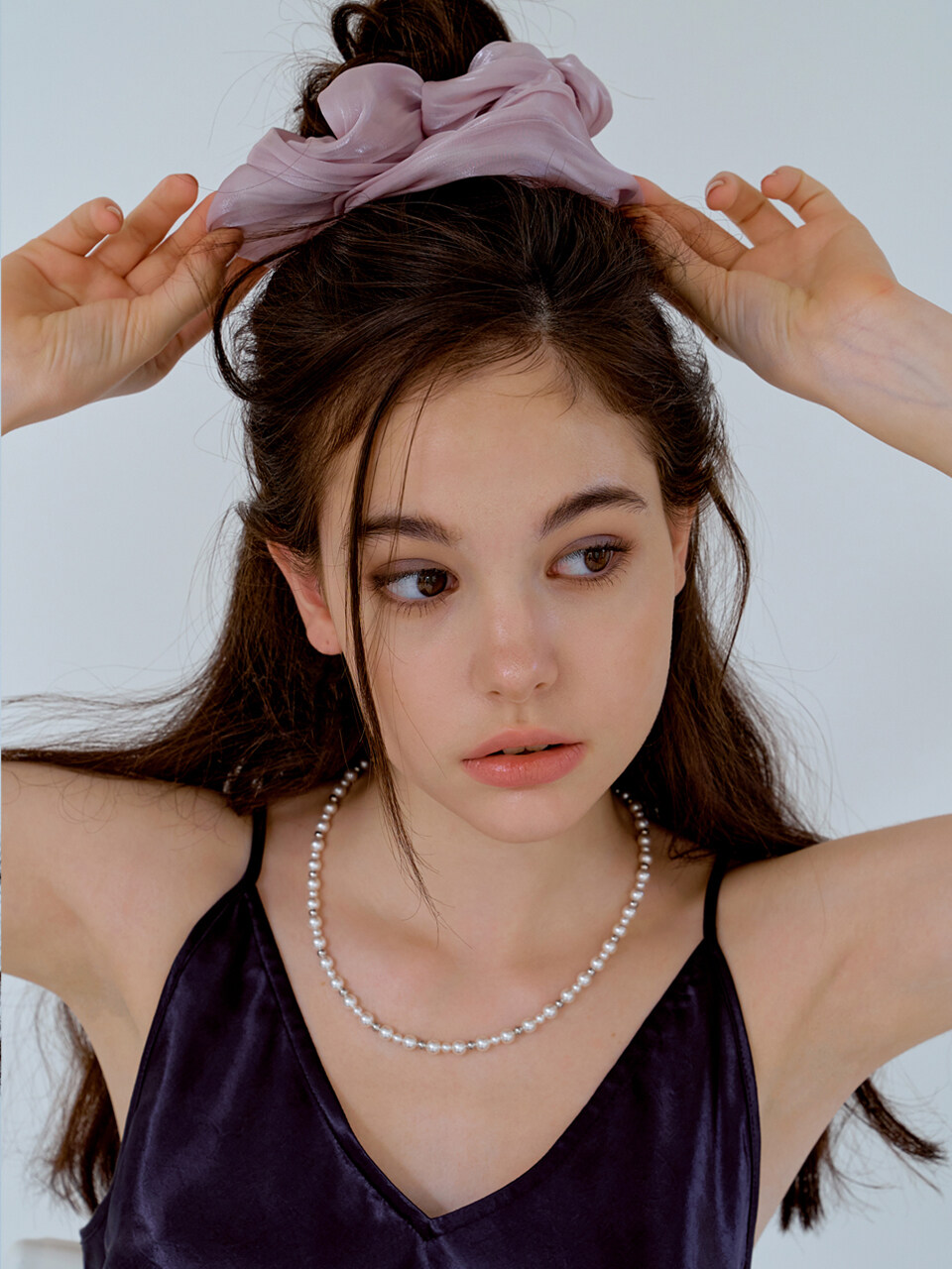 KINDABABY Pearl satin indi pink scrunch