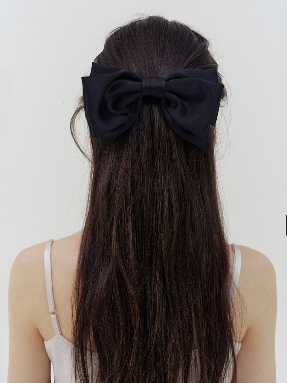 KINDABABY Rosy Silky Black Ribbon Pin