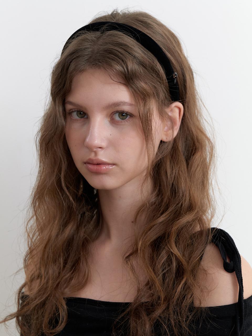 KINDABABY velvet black cubic point headband