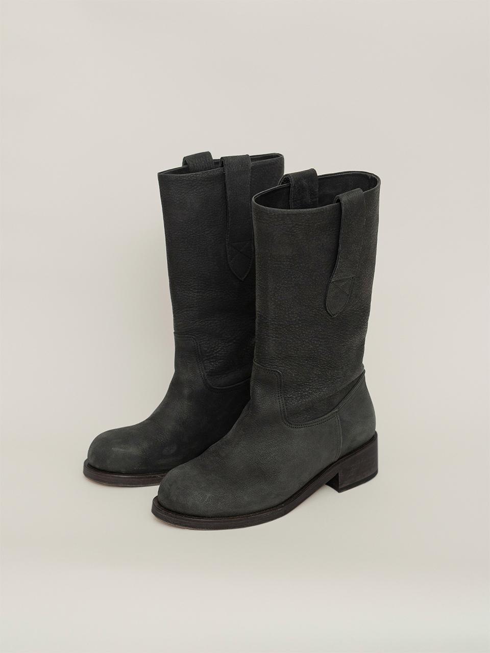 kiok Calf Leather Tab-Detailed Midi Boots [Noir Semi-Matte]