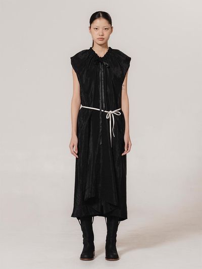 kiok Draped Silky Ribbon Dress [Noir]