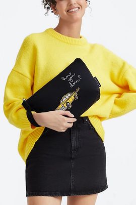 Kipling Kipling Friends How you doin'? Naomi Pouch in Yellow Cab Black, Women's at Urban Outfitters