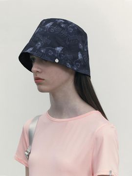 KIRSH Reversible Graphic Bucket Hat_Black