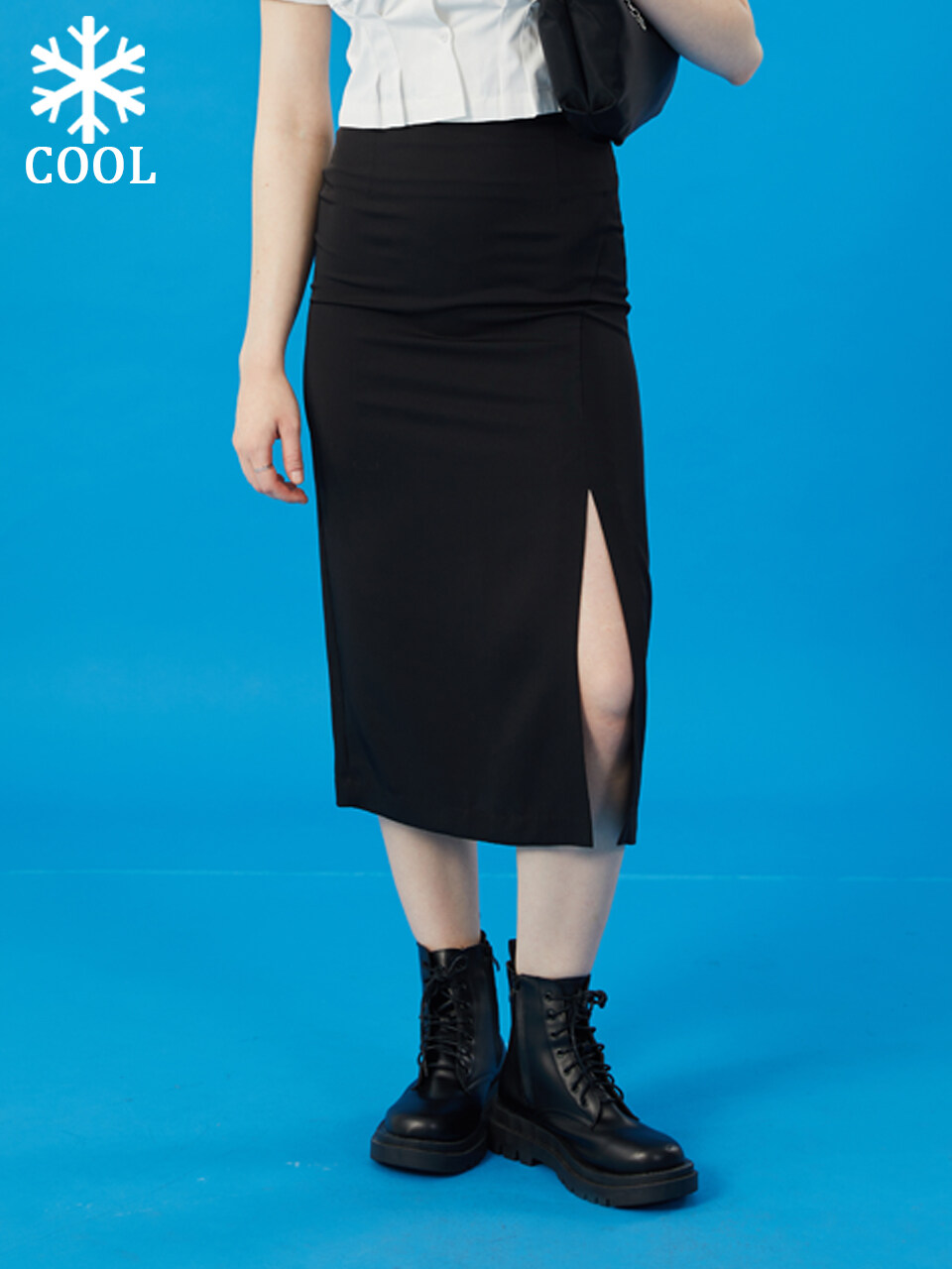 KOLEAT Slim Semi-Slit Black Long Skirt