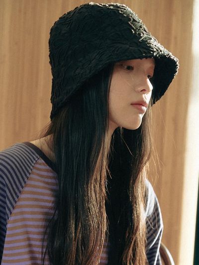 KOOKEESEE Flower Bucket Hat [Black]