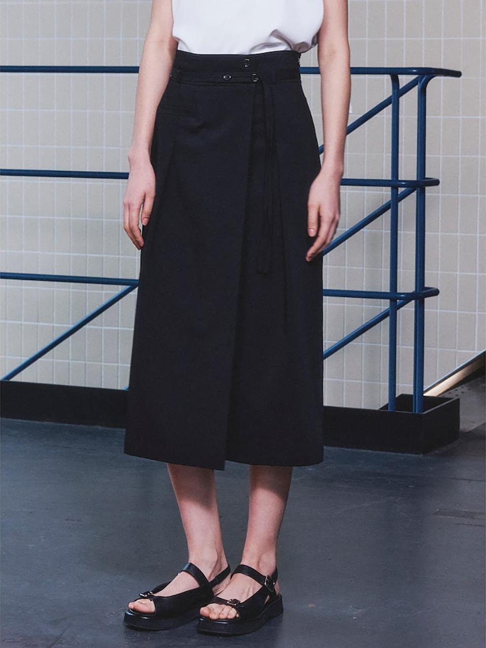 kuho plus Belted Long Skirt  Black (KE4327M025)